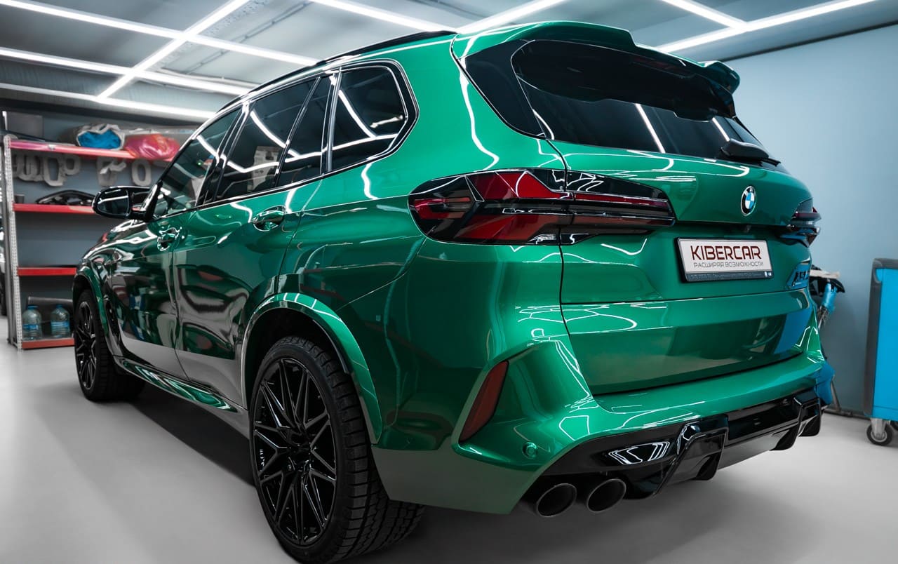 Оклейка BMW X5 M Competition в защитную полиуретановую пленку