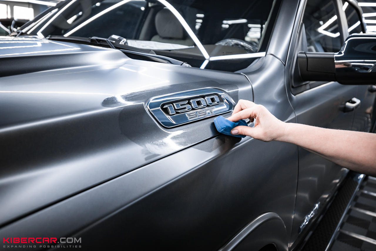 RAM 1500: оклейка матовой полиуретановой пленкой и нанесение керамического покрытия
