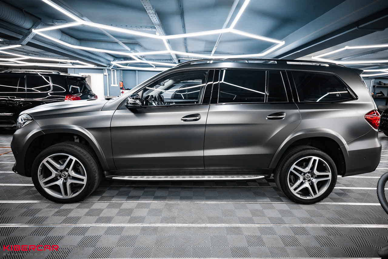 Mercedes-Benz GLS: антихром и оклейка в цветную матовую полиуретановую пленку