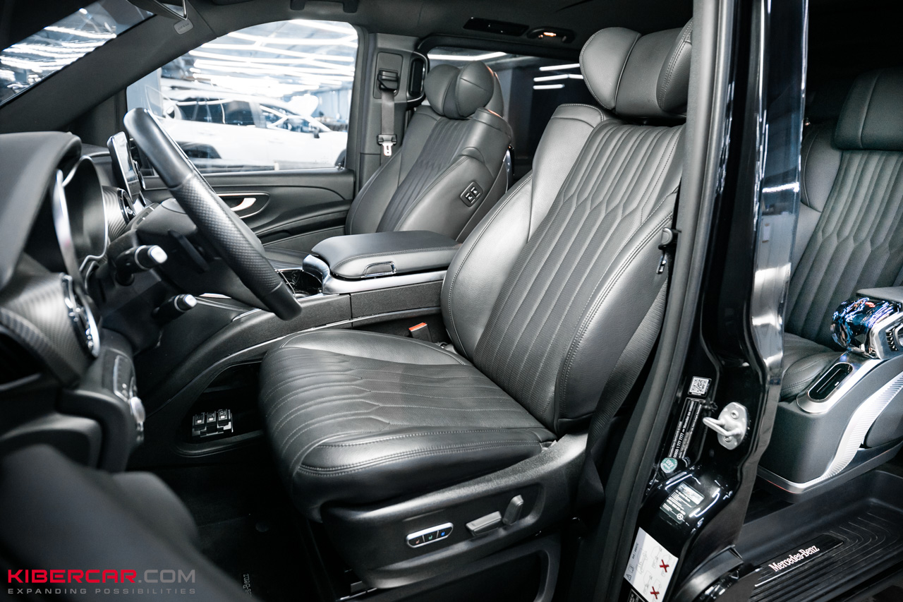 Установка многофункциональных кресел в Mercedes-Benz V-Class Long 2021 года