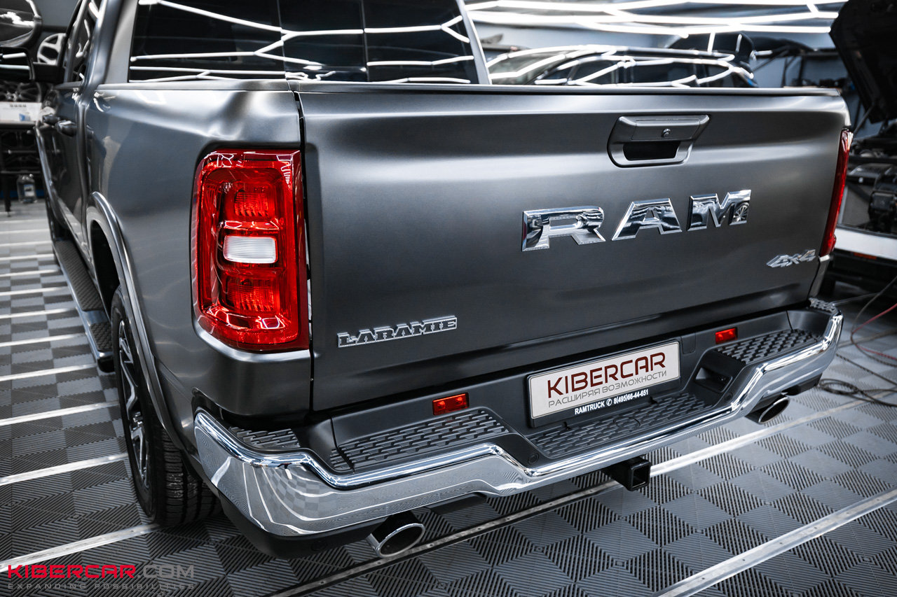 RAM 1500: оклейка матовой полиуретановой пленкой и нанесение керамического покрытия