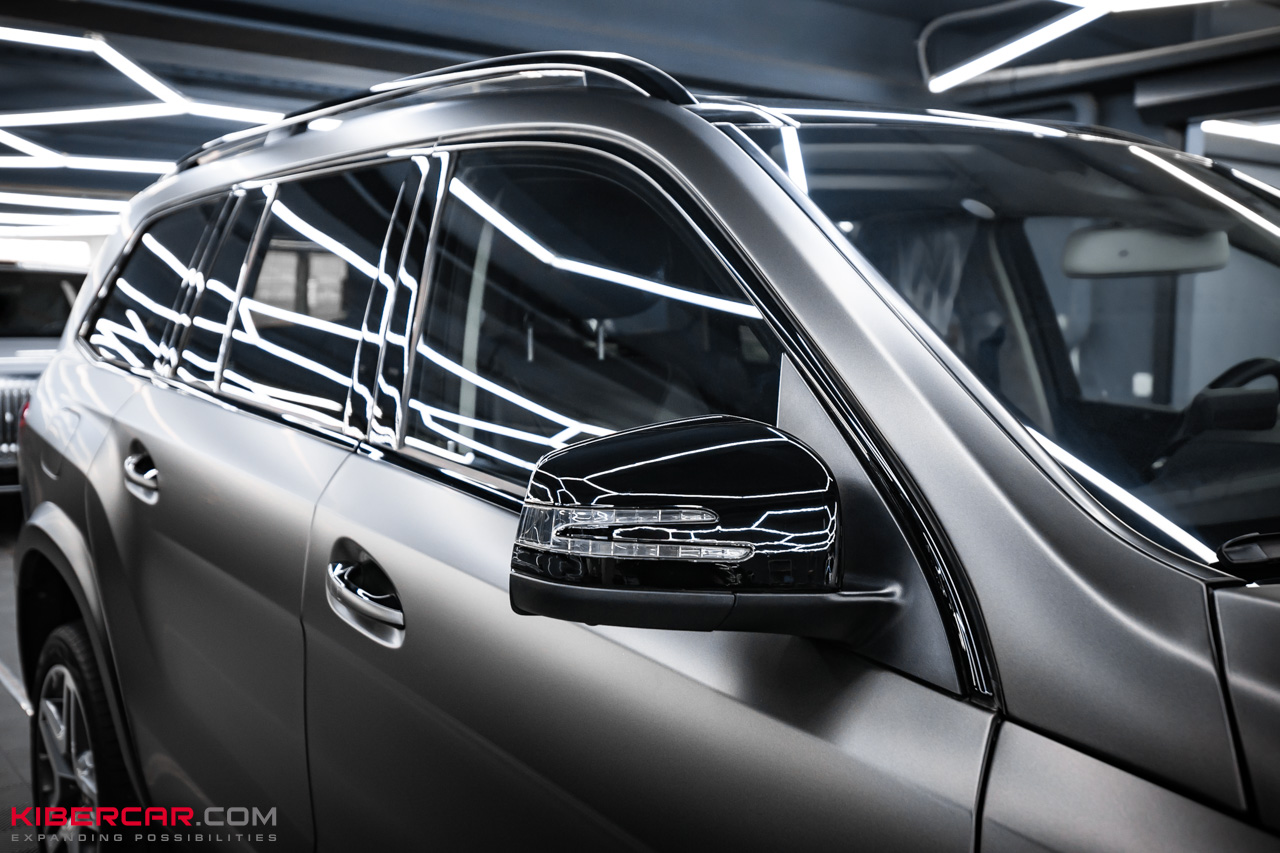 Mercedes-Benz GLS: антихром и оклейка в цветную матовую полиуретановую пленку