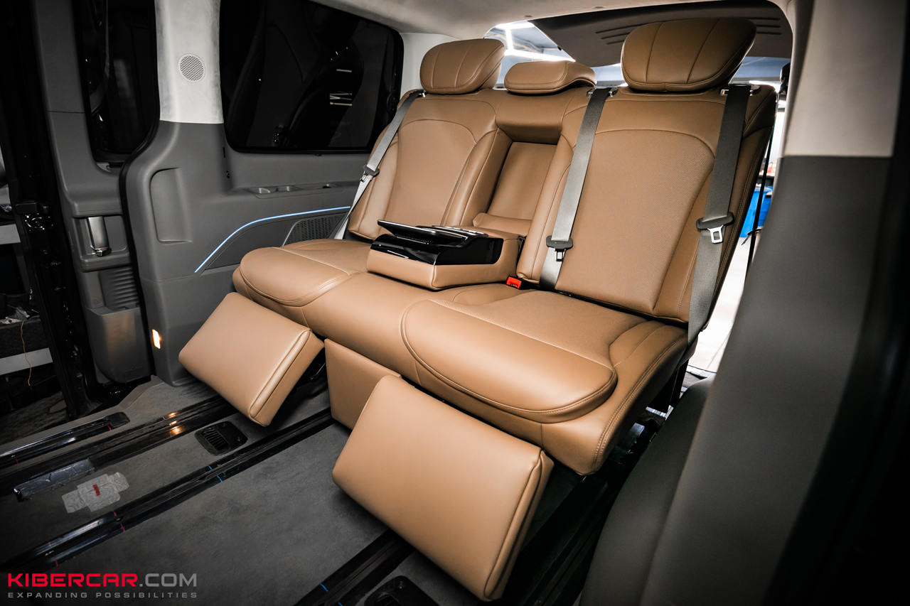Установка многофункционального дивана и перешив на Hyundai Staria