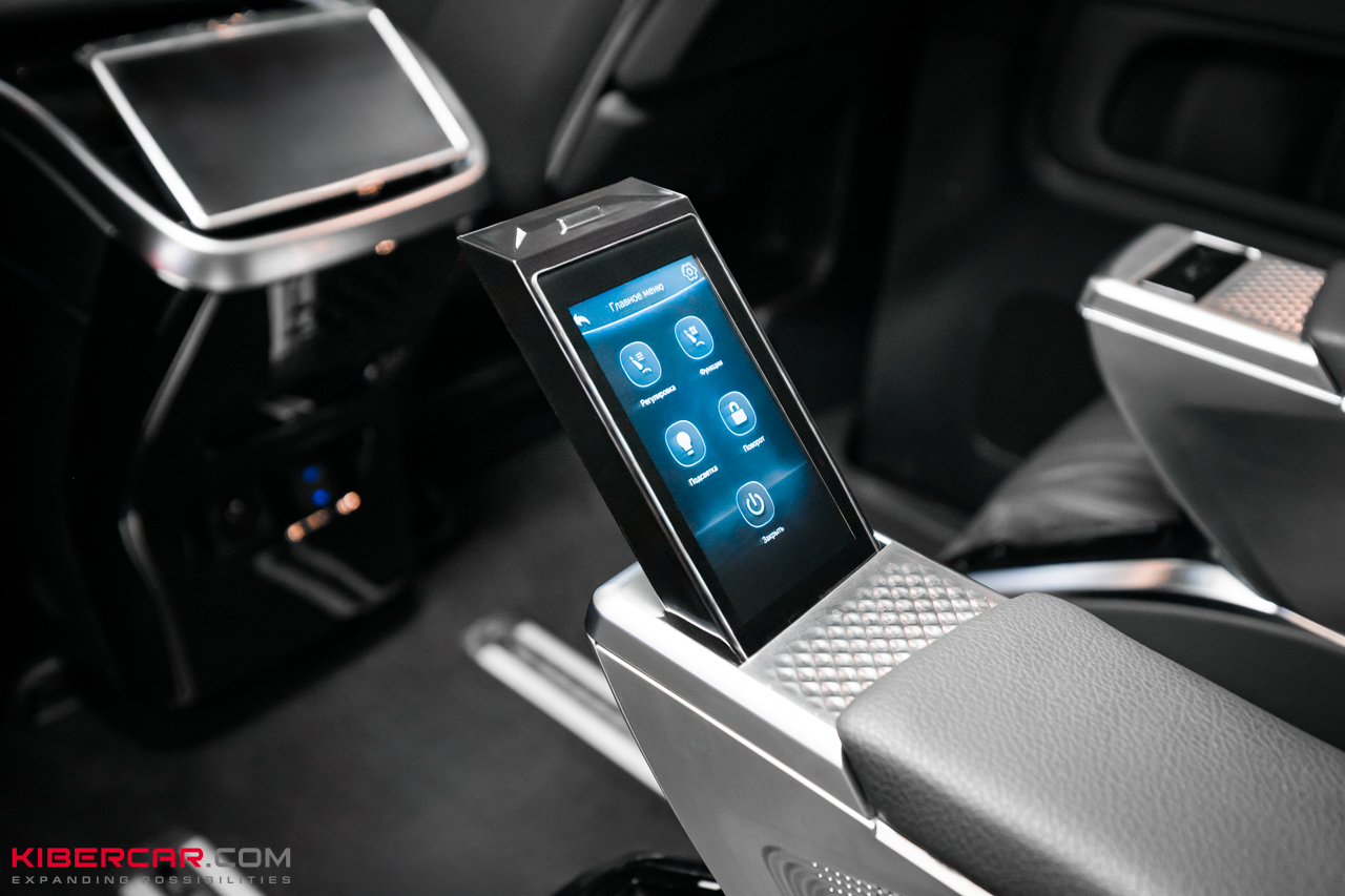 Установка многофункциональных кресел в Mercedes-Benz V-Class Long 2021 года