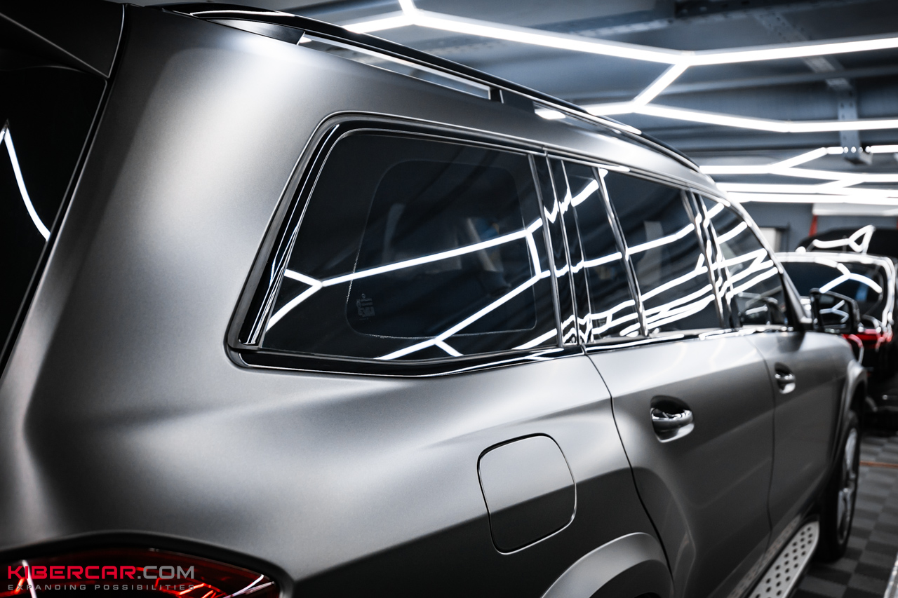 Mercedes-Benz GLS: антихром и оклейка в цветную матовую полиуретановую пленку