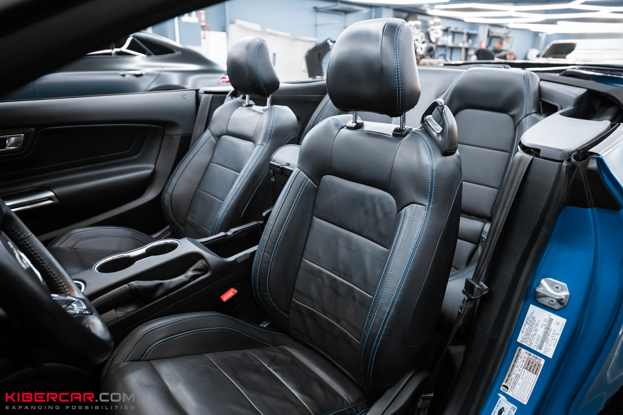 Химчистка салона Ford Mustang: профессиональное удаление песка, пыли и загрязнений
