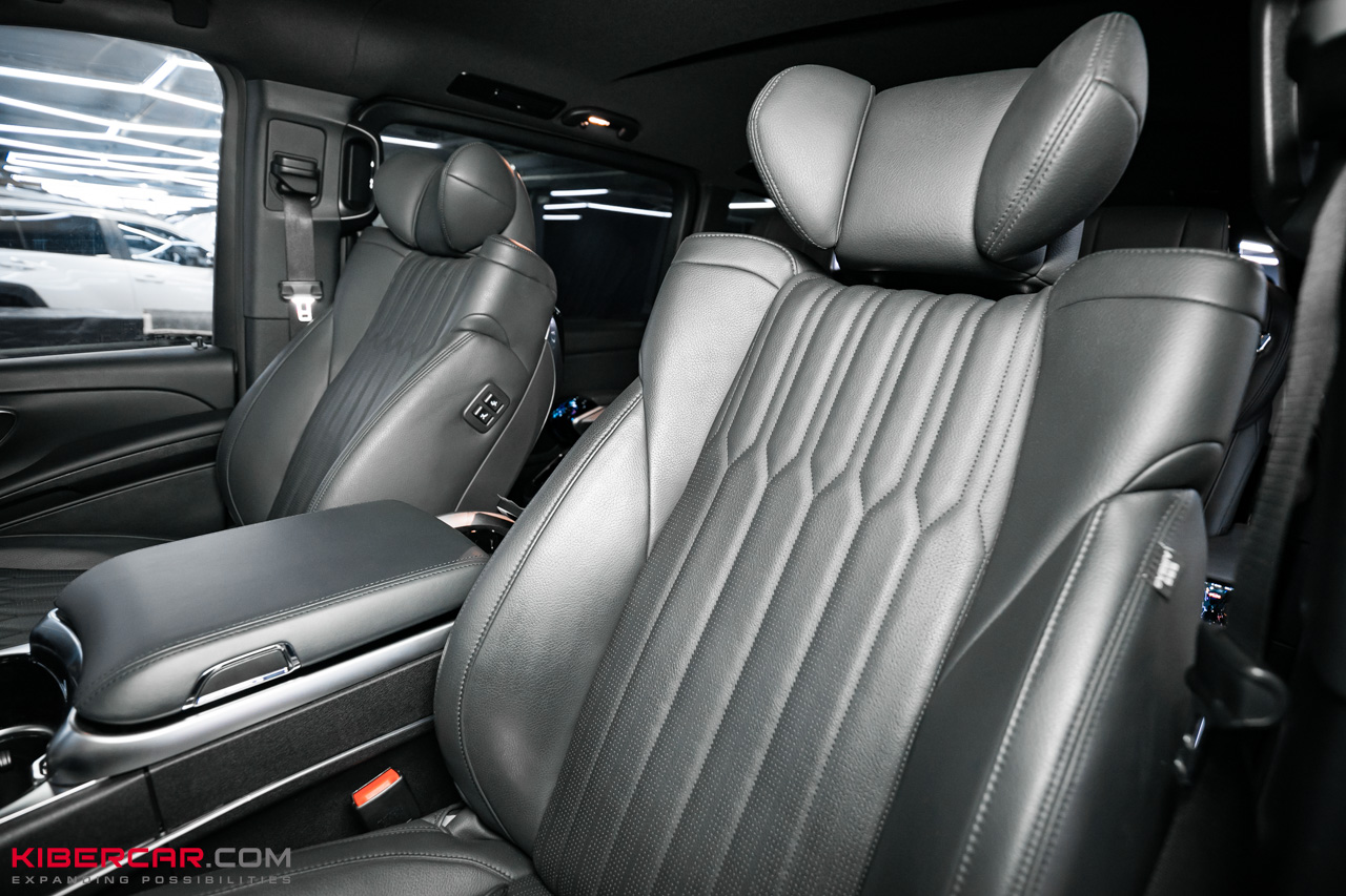 Установка многофункциональных кресел в Mercedes-Benz V-Class Long 2021 года