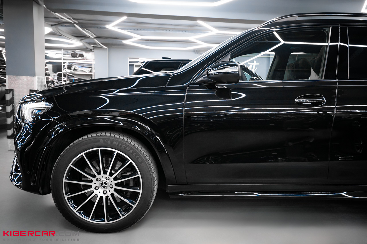 Антихром Mercedes-Benz GLE: стильное преображение черного внедорожника