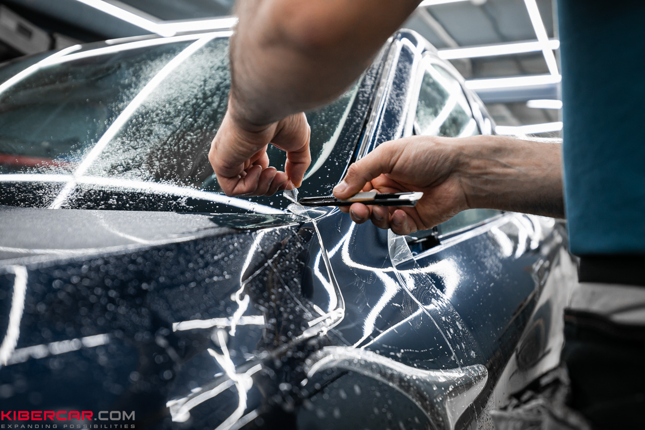 Aito M5: оклейка кузова антигравийной пленкой