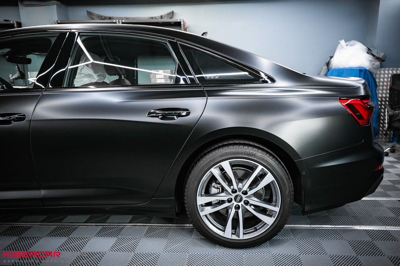 Оклейка Audi A6 полиуретановой пленкой с сатиновым эффектом