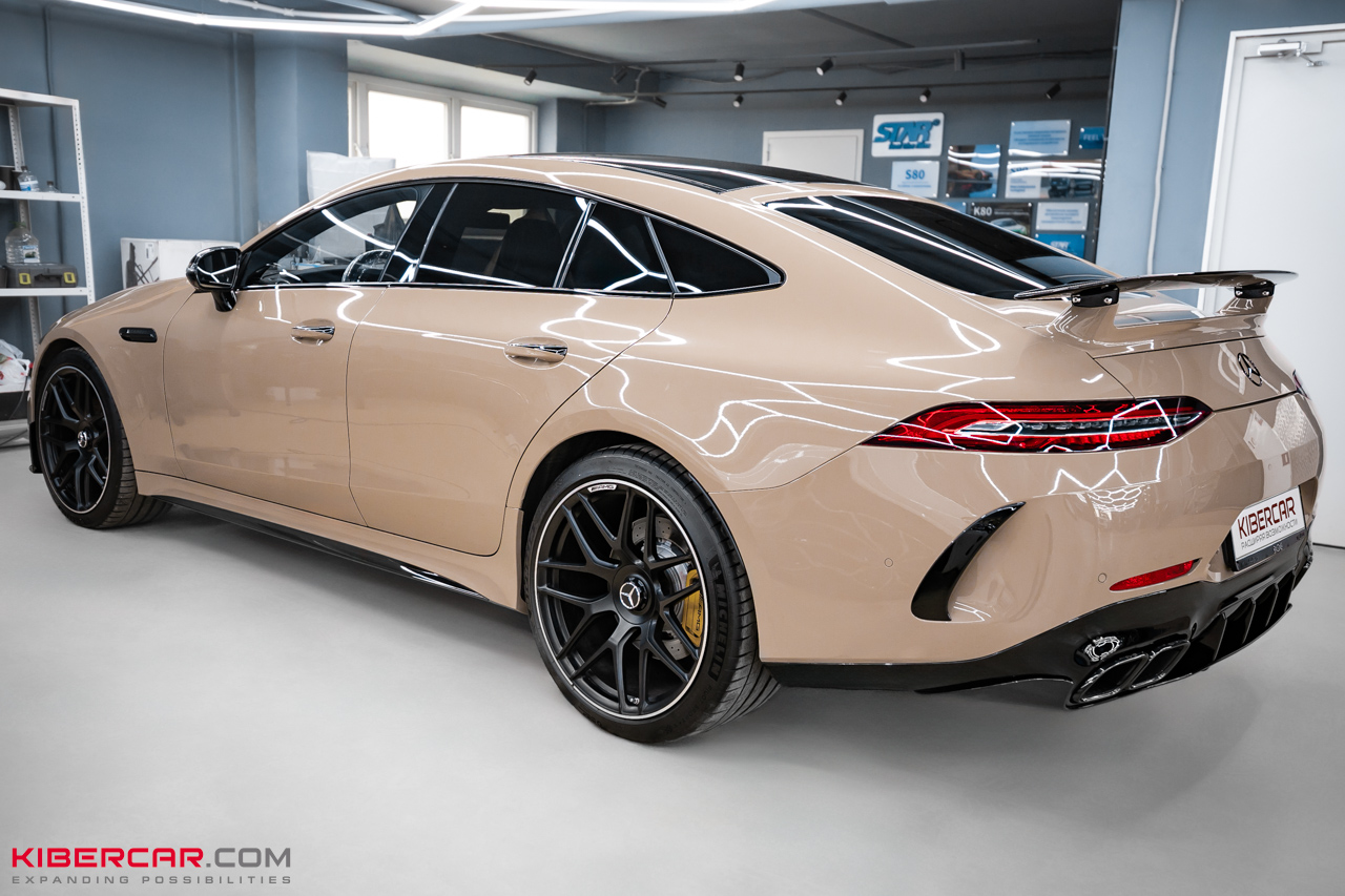Mercedes-Benz AMG GT: оклейка в цветную полиуретановую пленку