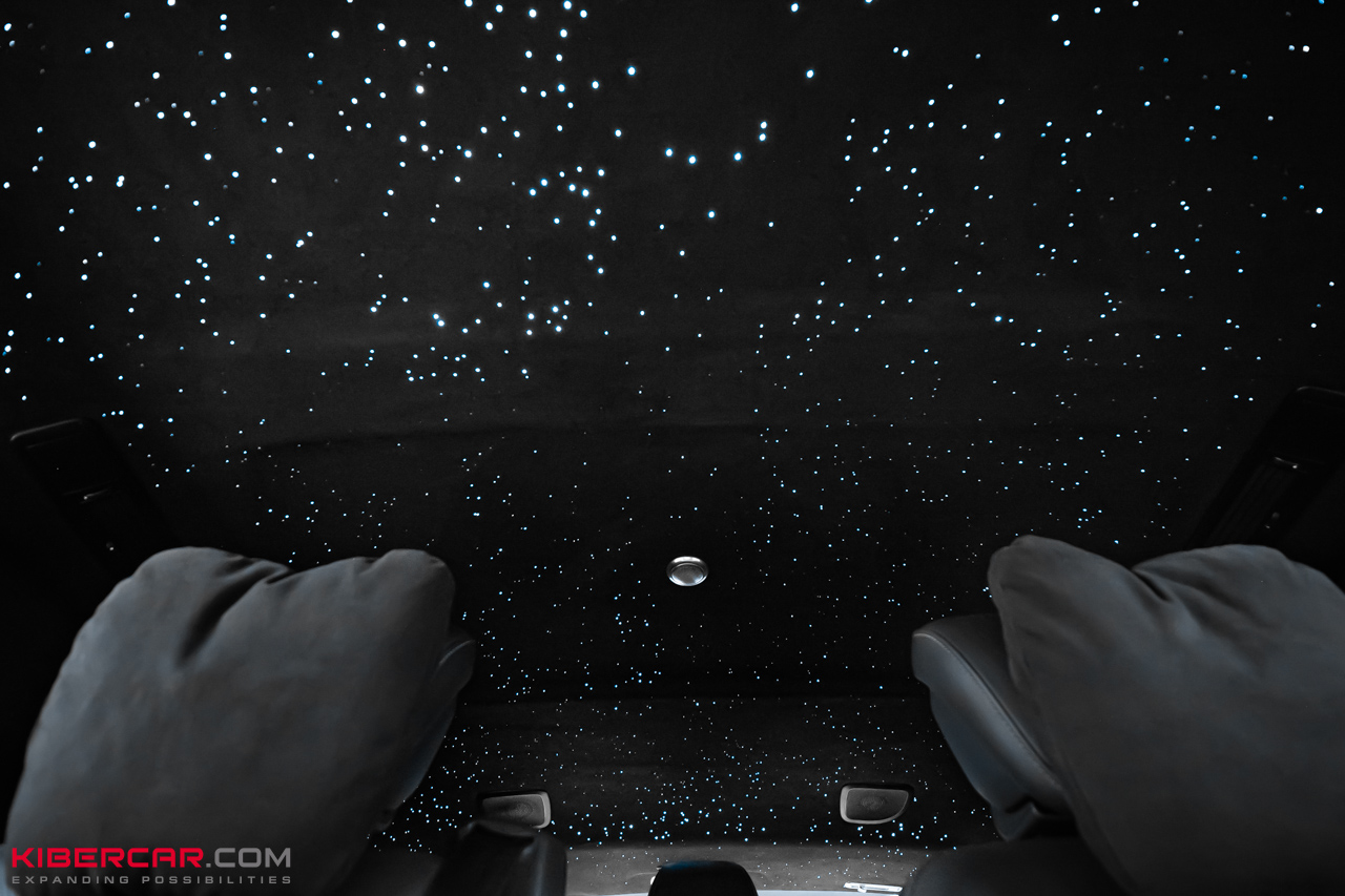 Звездное небо в Mercedes-Benz V-Класс: премиальный уют и атмосфера космоса в салоне