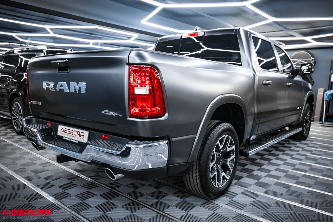RAM 1500: оклейка матовой полиуретановой пленкой и нанесение керамического покрытия