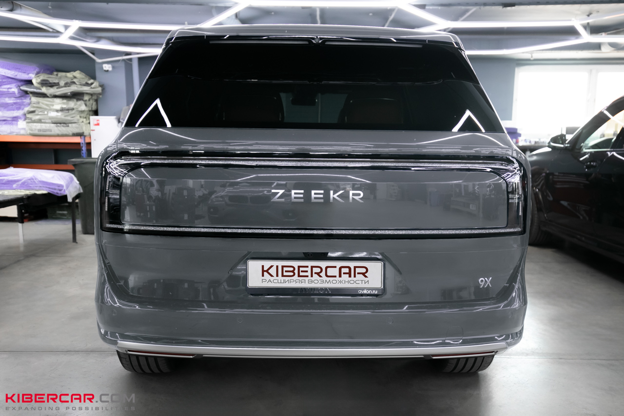 Zeekr 9X: оклейка серой полиуретановой пленкой
