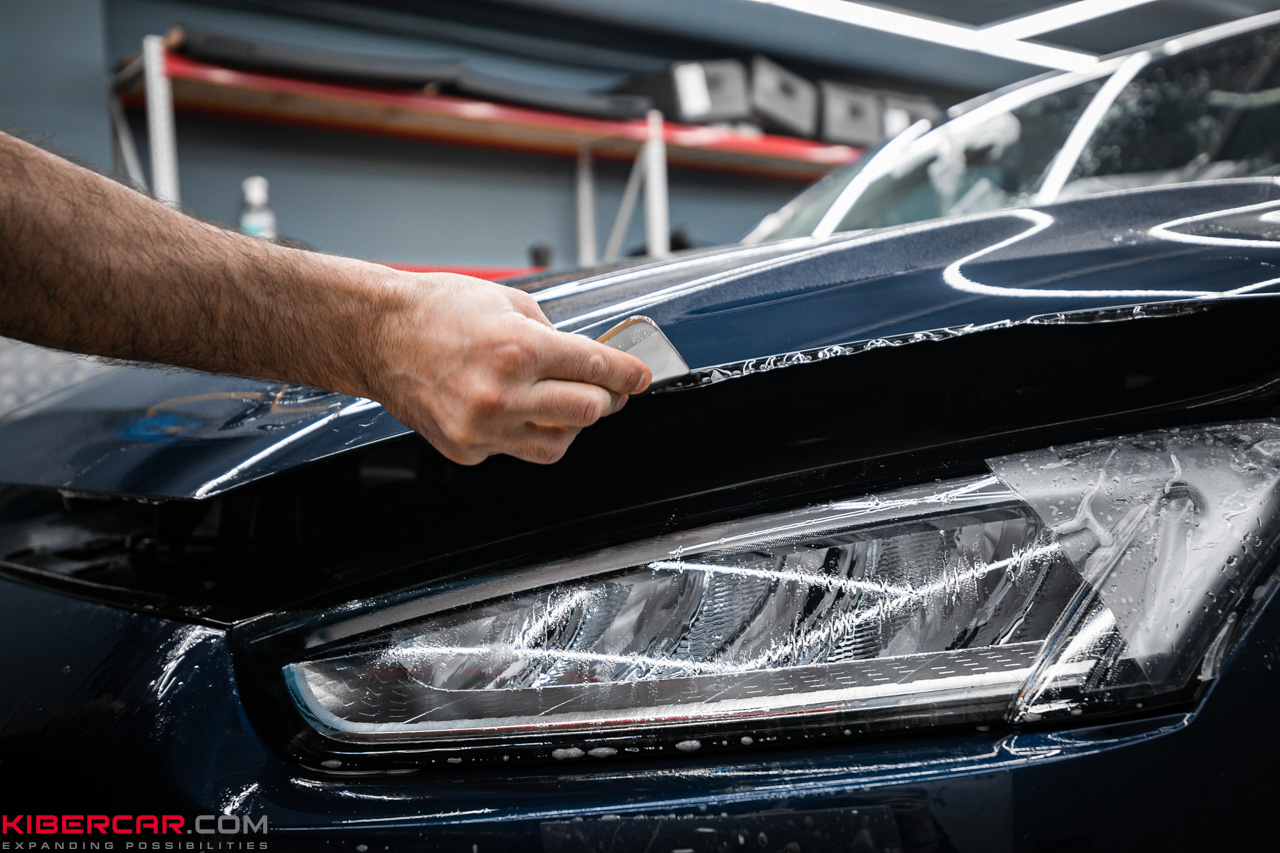 Aito M5: оклейка кузова антигравийной пленкой