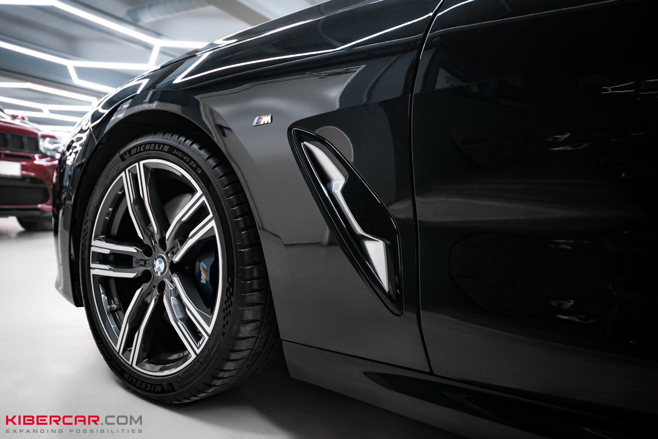 Полировка и керамическое покрытие для BMW 8: идеальный уход за черным кузовом
