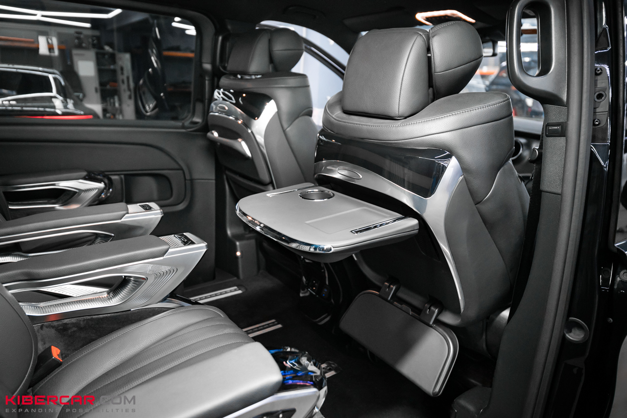 Установка многофункциональных кресел в Mercedes-Benz V-Class Long 2021 года