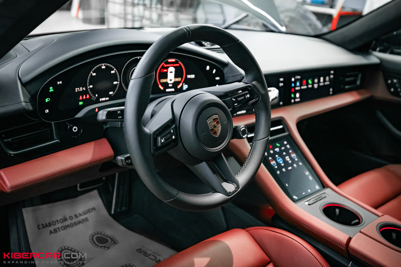 Химчистка салона Porsche Taycan: подготовка к сезону