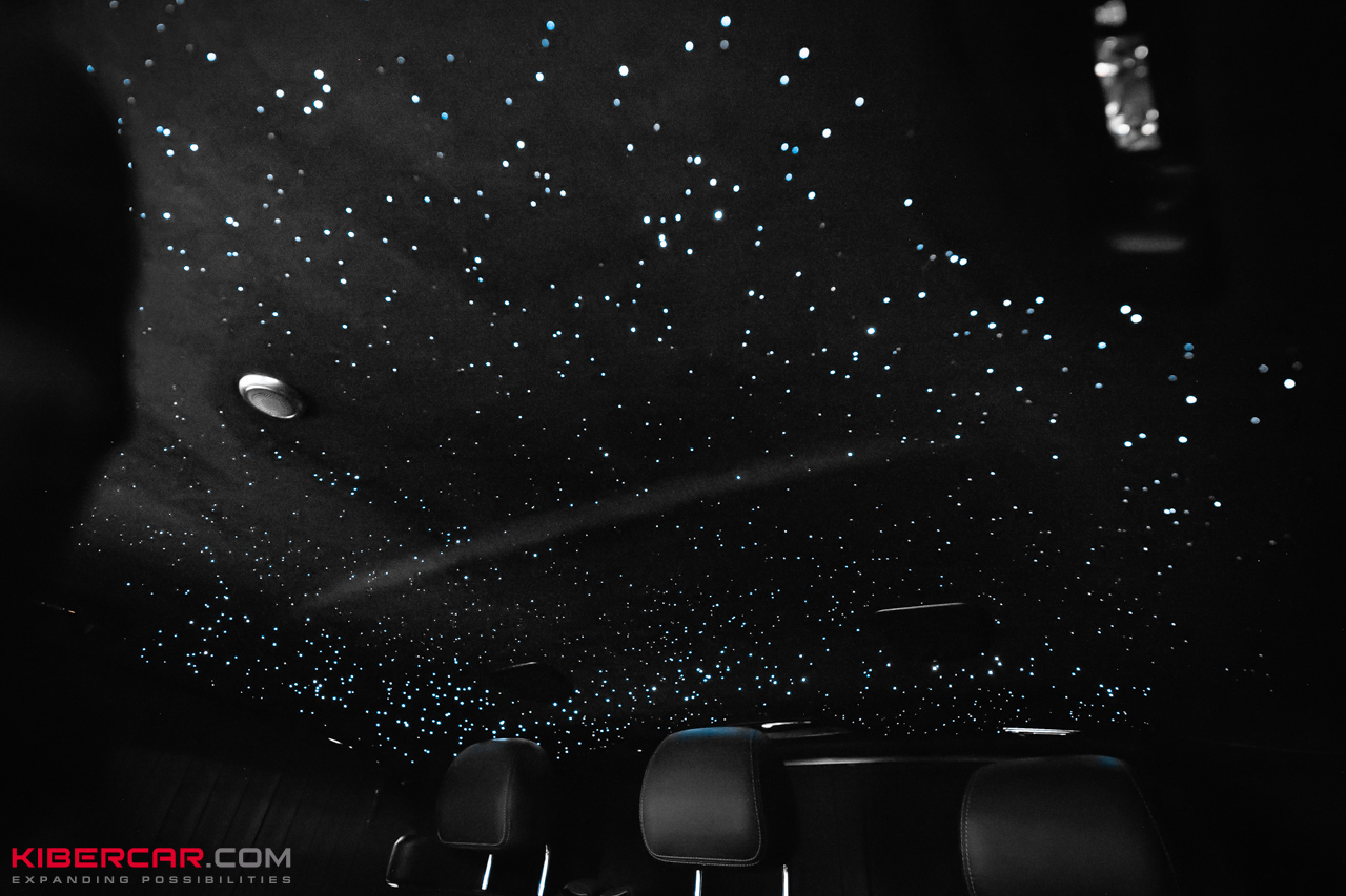 Звездное небо в Mercedes-Benz V-Класс: премиальный уют и атмосфера космоса в салоне