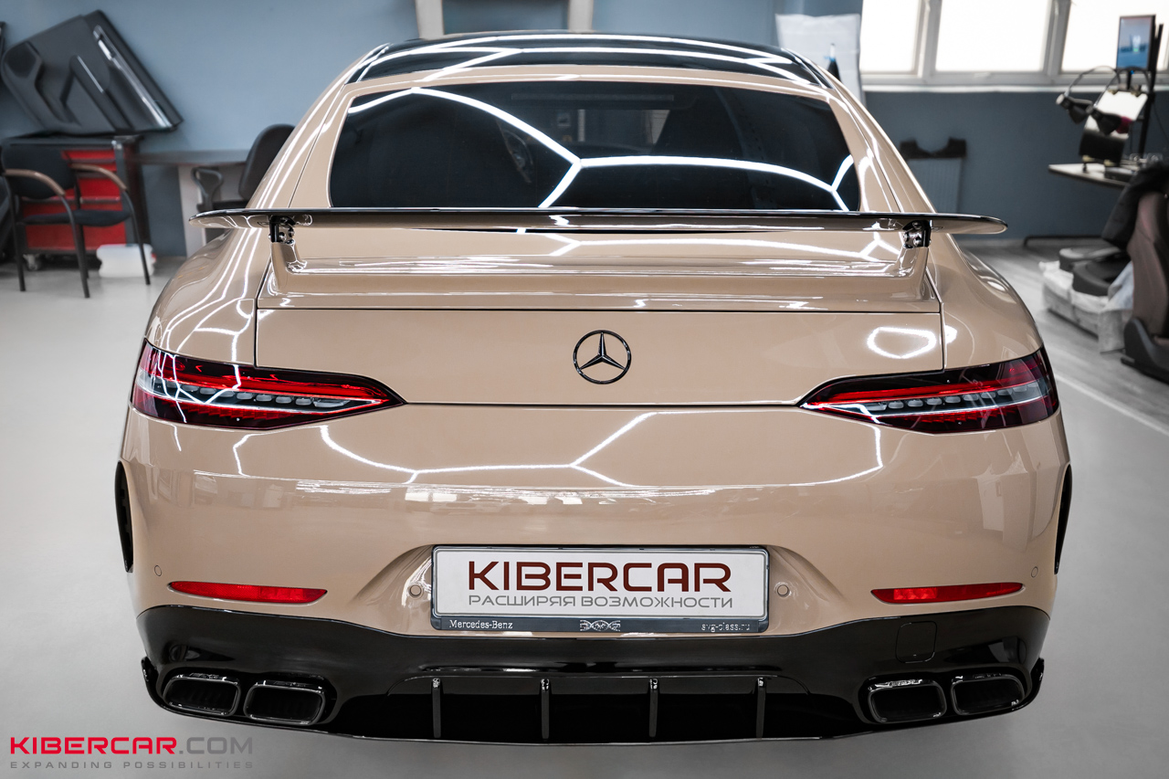 Mercedes-Benz AMG GT: оклейка в цветную полиуретановую пленку