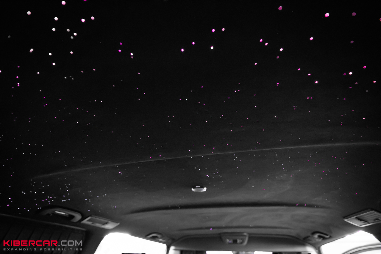 Звездное небо в Mercedes-Benz V-Класс: премиальный уют и атмосфера космоса в салоне