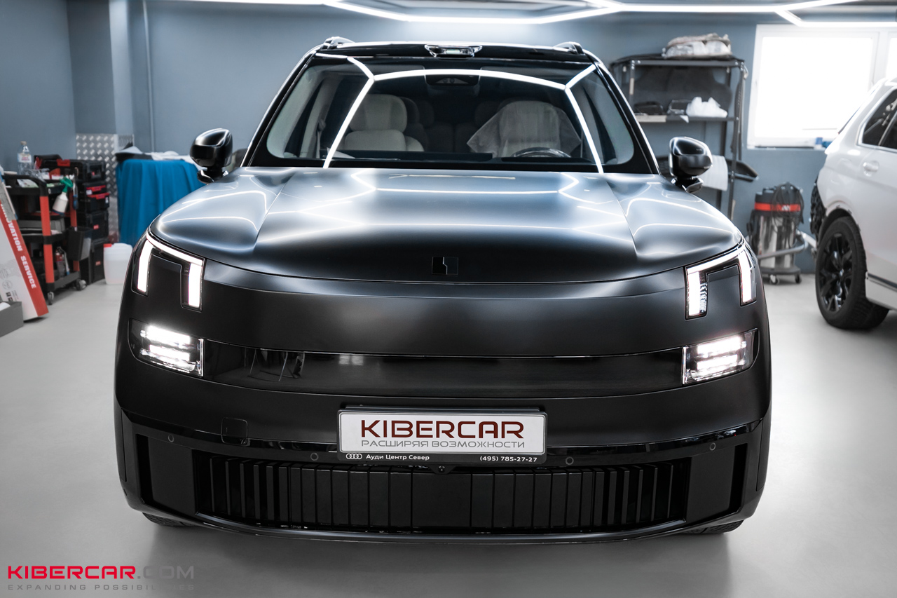 Комбинированная оклейка полиуретановой пленкой Lynk & Co 900: защита и стиль в одном проекте