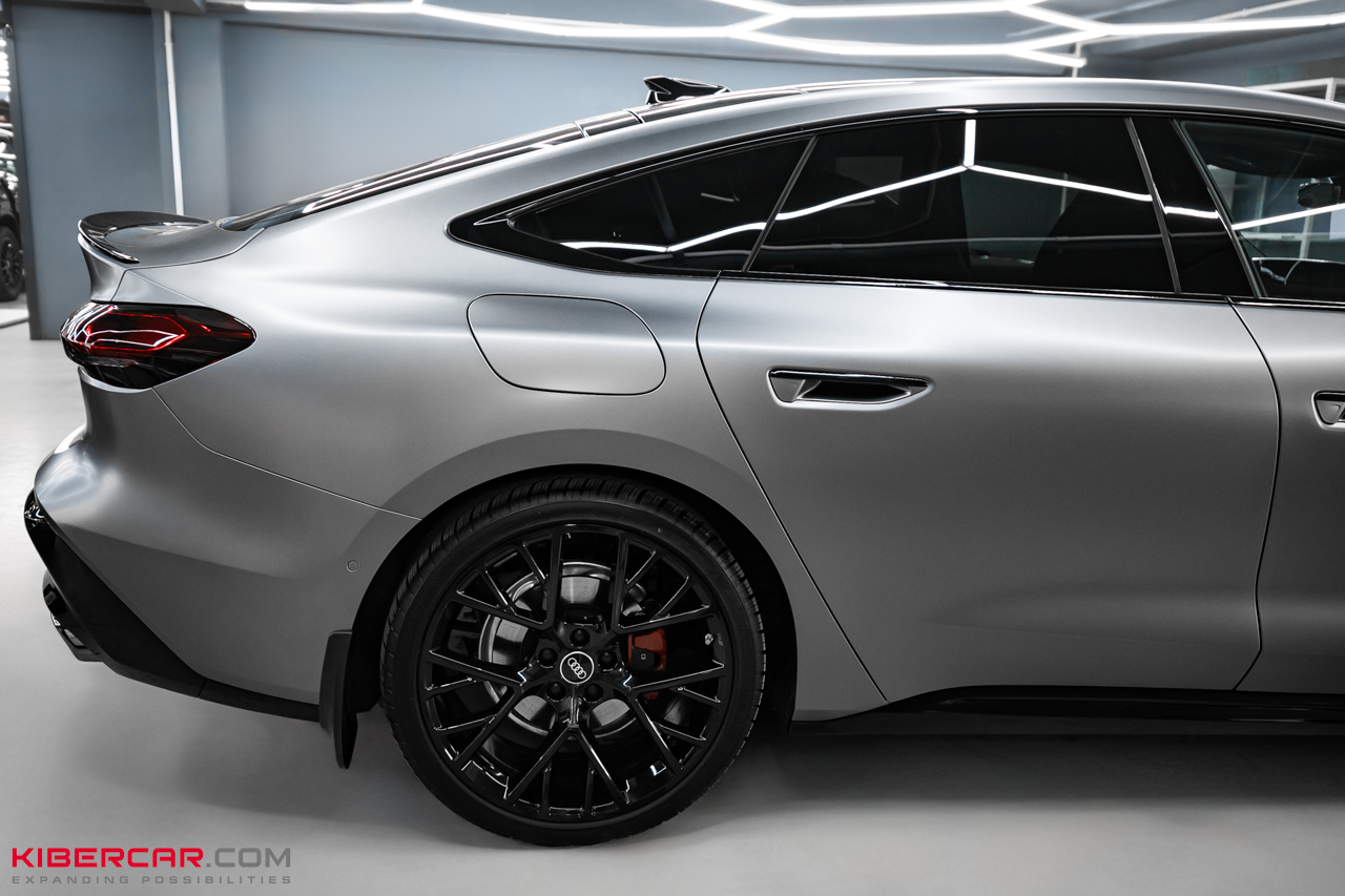 Оклейка Audi A5 в матовую полиуретановую пленку