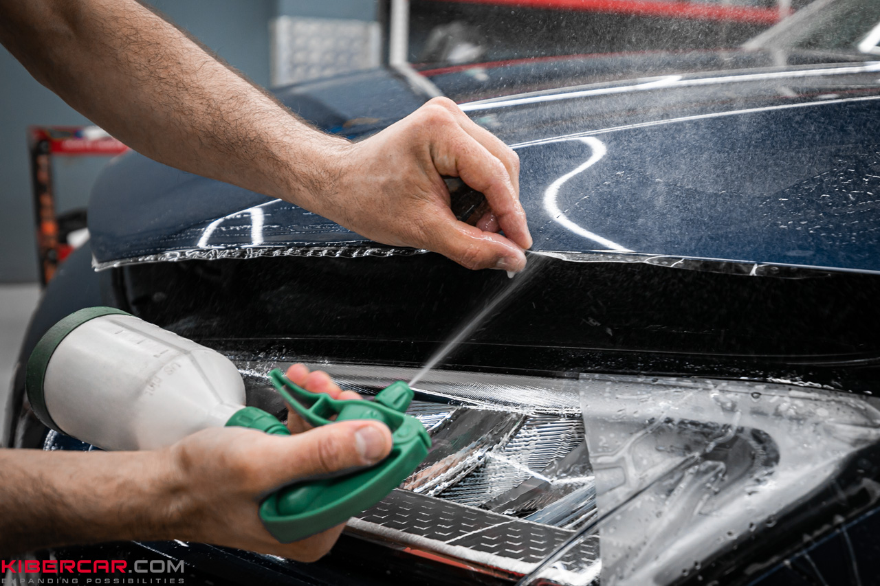 Aito M5: оклейка кузова антигравийной пленкой