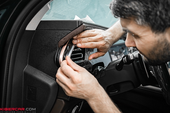 Оклейка декоративных элементов салона